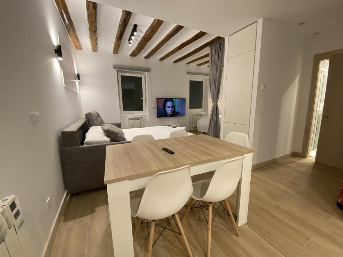 Tuapartamento Lofts Lindapamplona * Pamplona